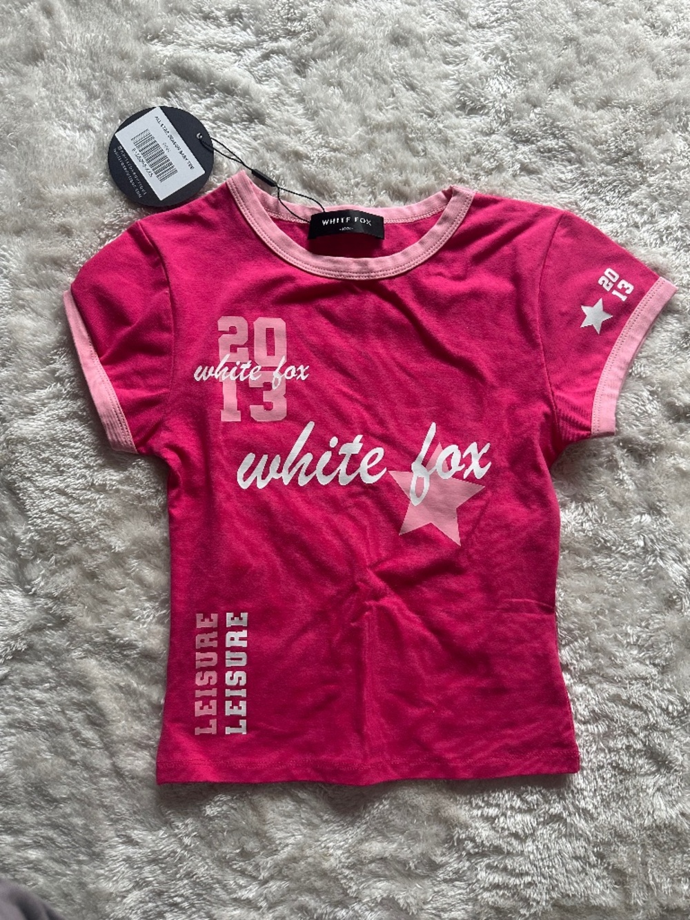 White fox tee size xxs